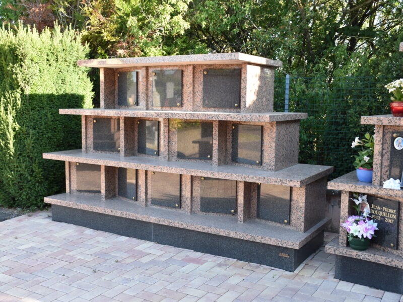 Columbarium en granit installé pour la commune de Wolfgantzen — vue 4