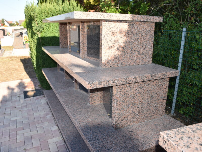 Columbarium en granit installé pour la commune de Wolfgantzen — vue 5
